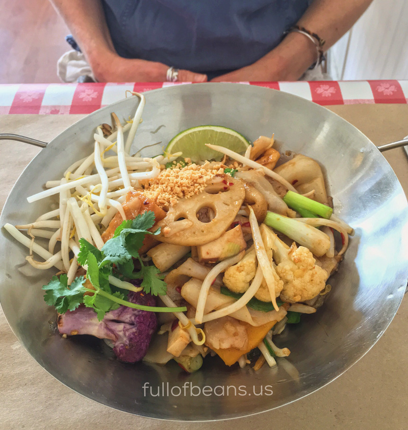 Noodle-Revolution-Bangkok-Pad-Thai-800px